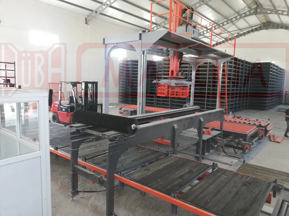 Hüba Automatic Concrete Paving Stone, Concrete Block & Curb Stone Collecting Robot