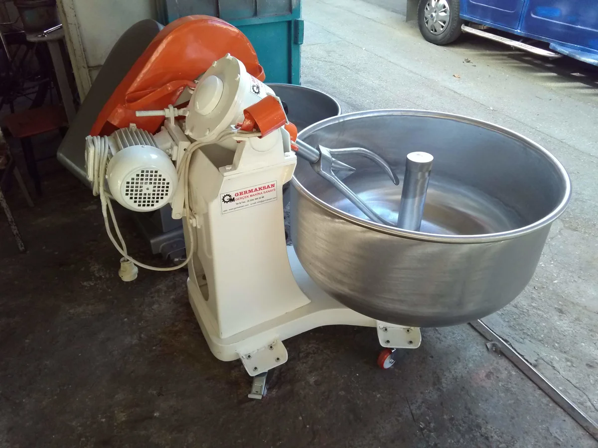 100 Kg Kapasiteli Gıda Hamuru Yoğurma Makinesi