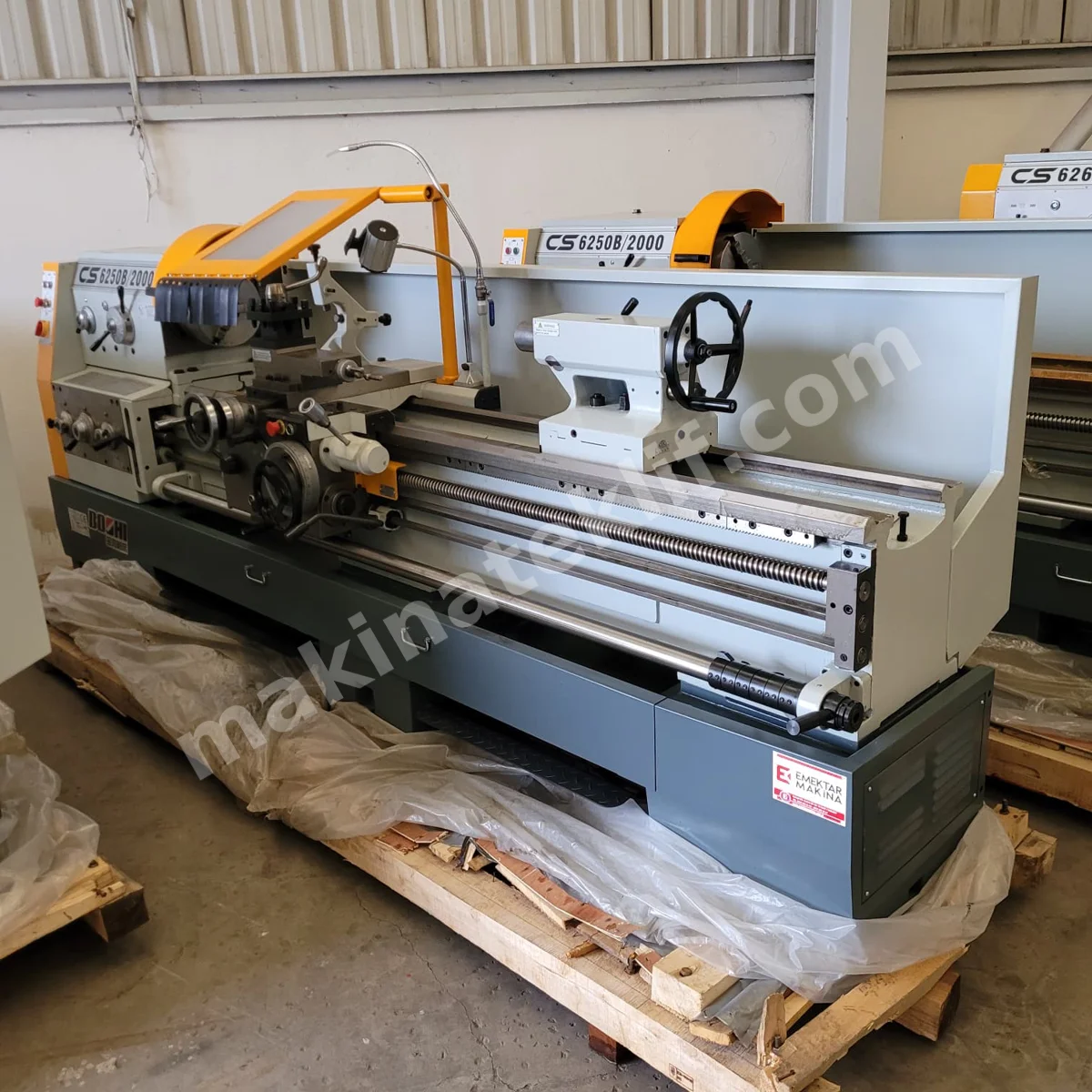 Baoji Cs6250b / 2000 Üniversal Torna