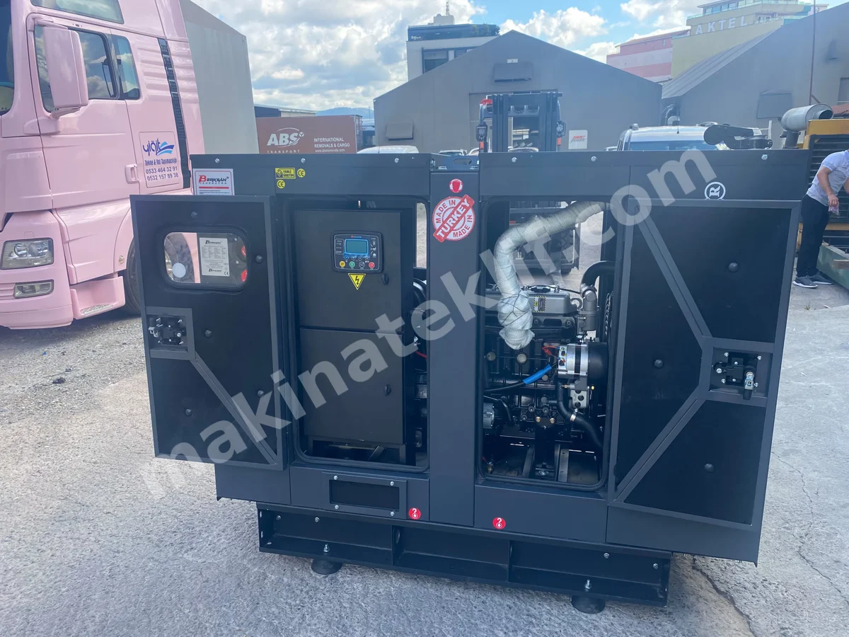 30 Kva Yangdong Motorlu Dizel Garantili Kabinli Sıfır Otomatik Berksan Jeneratör