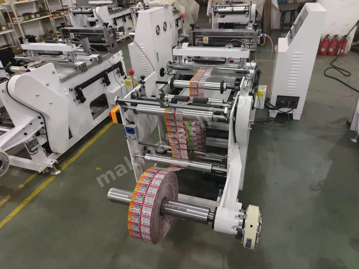 QD350 Yüksek Hızda Shrink Sleeve Etiket Rulo Kesme Makinesi
